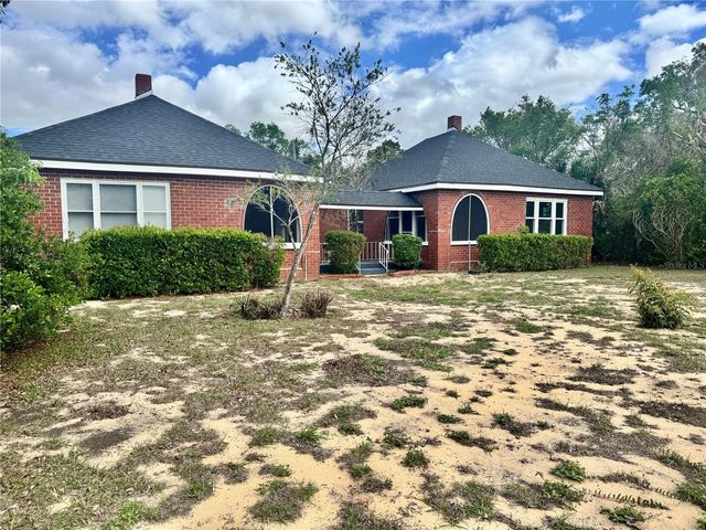 425 E SESSOMS AVENUE, Lake Wales, FL 33853