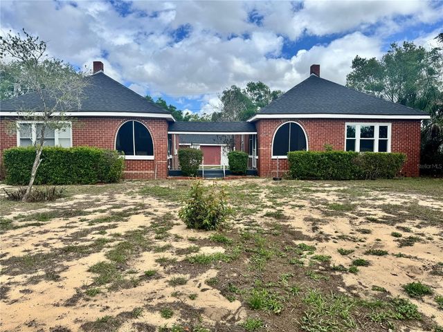 425 E SESSOMS AVENUE, Lake Wales, FL 33853