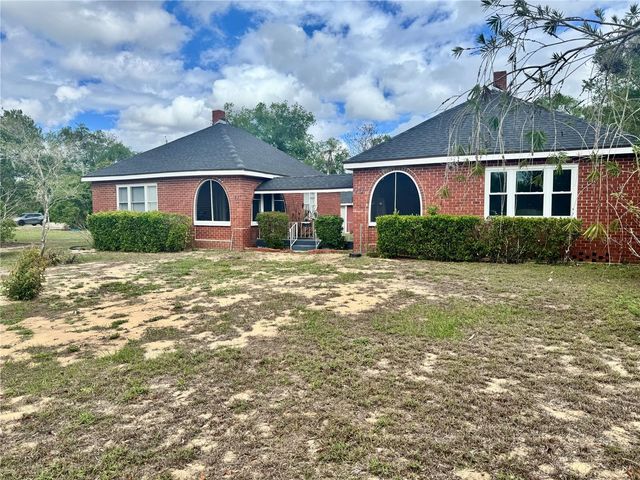 425 E SESSOMS AVENUE, Lake Wales, FL 33853