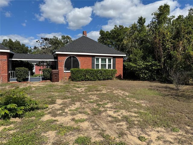 425 E SESSOMS AVENUE, Lake Wales, FL 33853