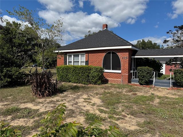 425 E SESSOMS AVENUE, Lake Wales, FL 33853