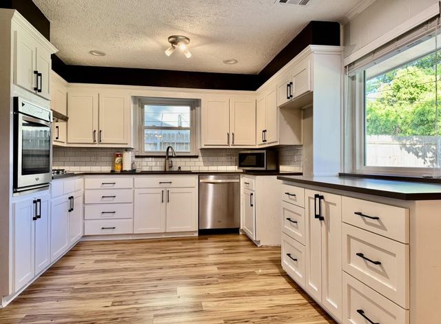 3029 Berkshire Way, Oklahoma City, OK 73120