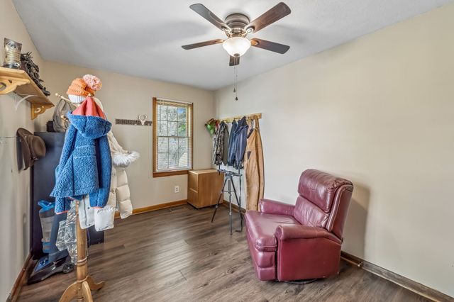 903 Days Rd, Lafayette, TN 37083