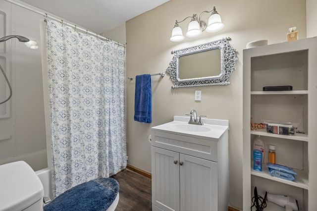 903 Days Rd, Lafayette, TN 37083