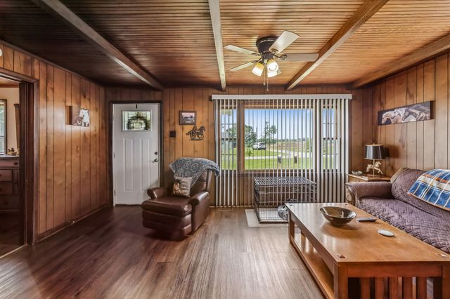 903 Days Rd, Lafayette, TN 37083