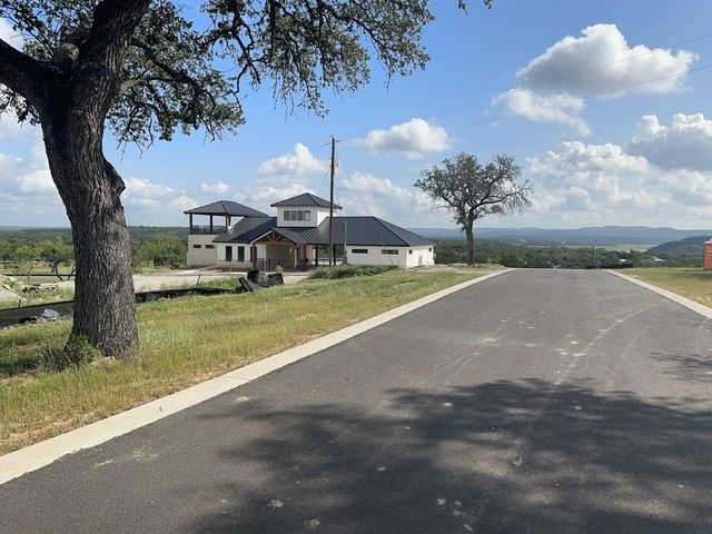 163 Landings WAY, Spicewood, TX 78669