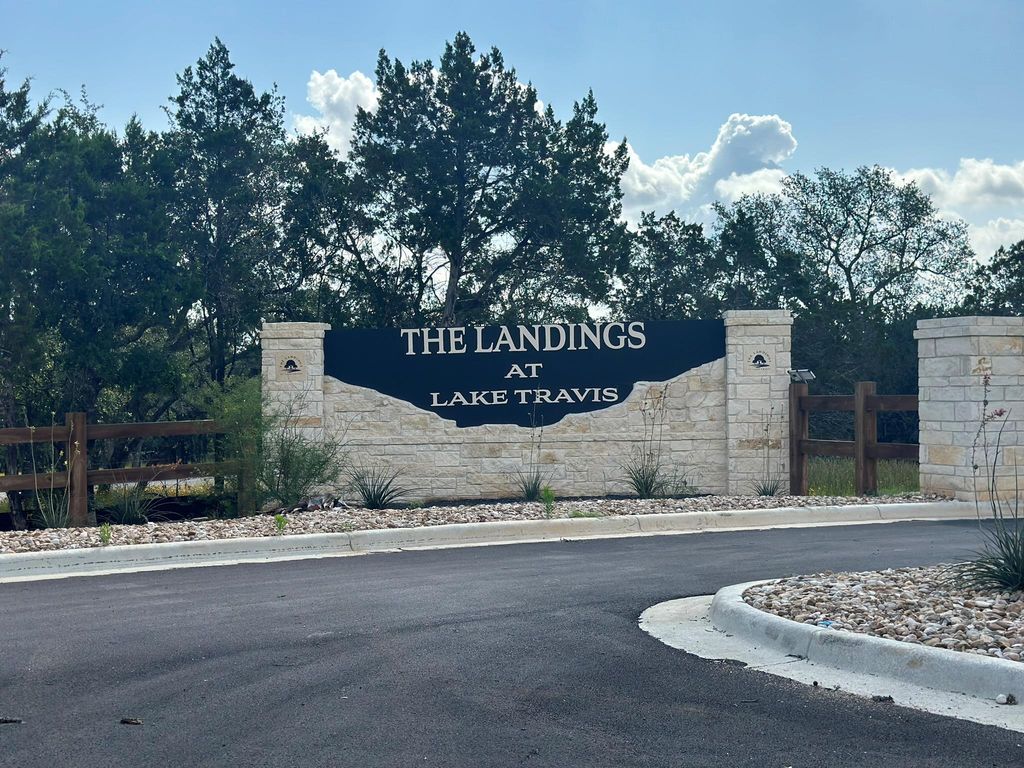 163 Landings WAY, Spicewood, TX 78669