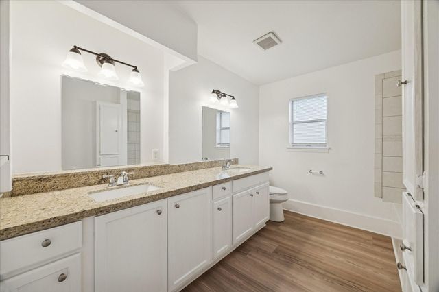 431 Hummingbird Lane, Houston, TX 77060