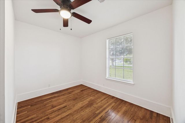 431 Hummingbird Lane, Houston, TX 77060