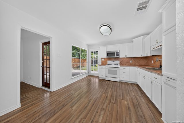 4811 GUADALAJARA DR, San Antonio, TX 78233