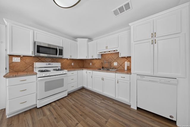 4811 GUADALAJARA DR, San Antonio, TX 78233