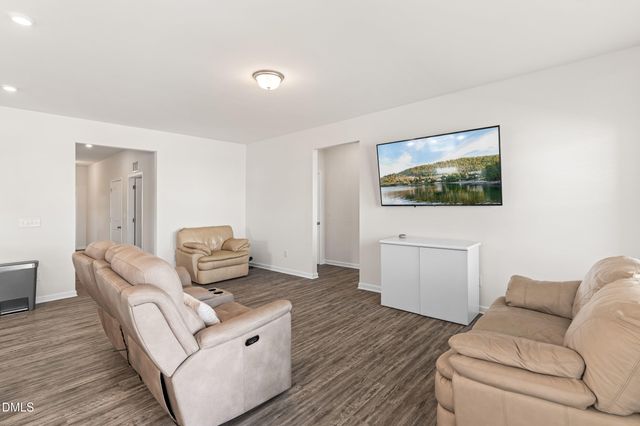 17 Geneva Circle, Benson, NC 27504