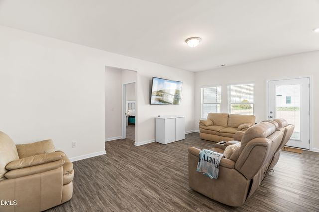 17 Geneva Circle, Benson, NC 27504