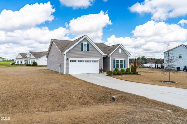 17 Geneva Circle, Benson, NC 27504