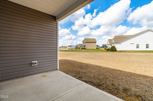 17 Geneva Circle, Benson, NC 27504