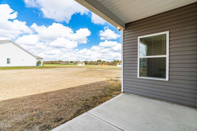 17 Geneva Circle, Benson, NC 27504