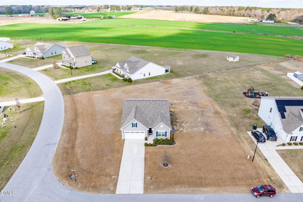 17 Geneva Circle, Benson, NC 27504