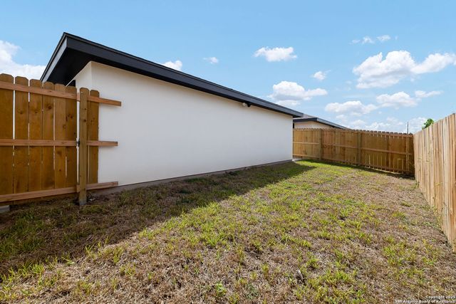 1604 Shadow Creek, Weslaco, TX 78596