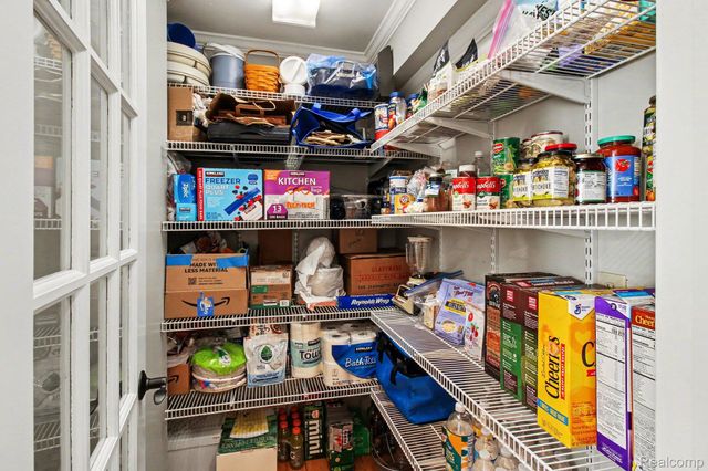 8620 Southridge Drive, Hartland Township, MI 48843