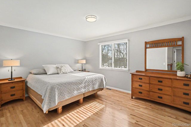 8620 Southridge Drive, Hartland Township, MI 48843