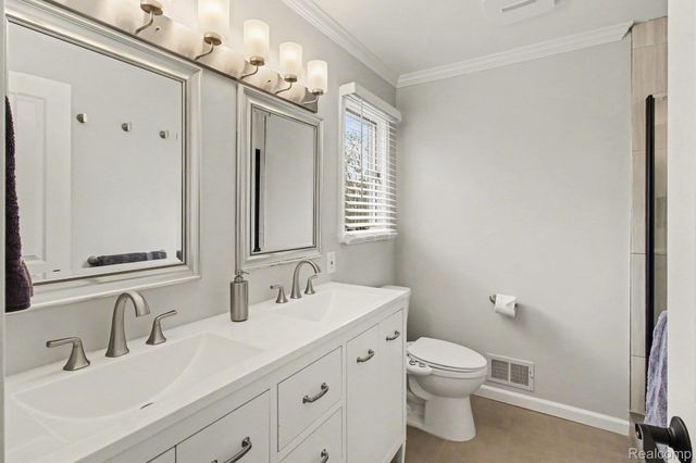 8620 Southridge Drive, Hartland Township, MI 48843