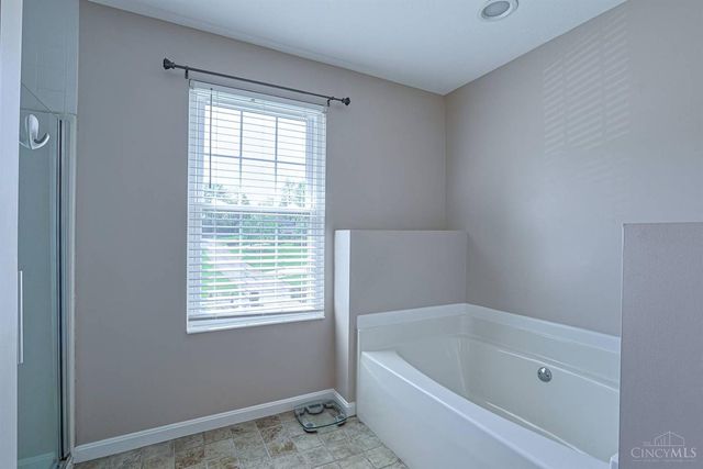 1094 Valley Wood Drive, Union Twp, OH 45103