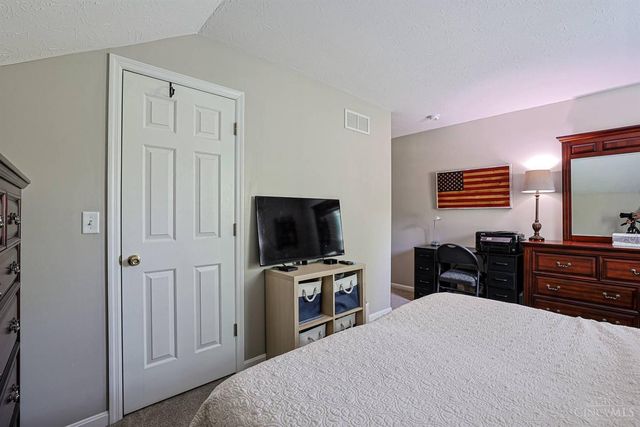 1094 Valley Wood Drive, Union Twp, OH 45103