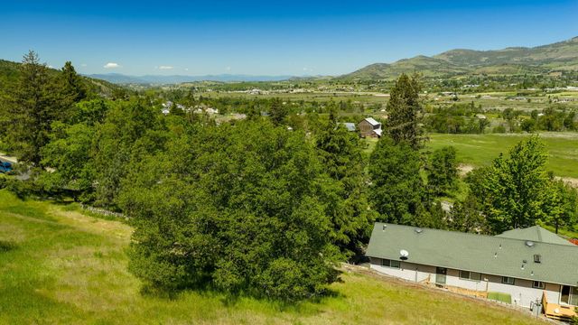Schofield Street, Ashland, OR 97520