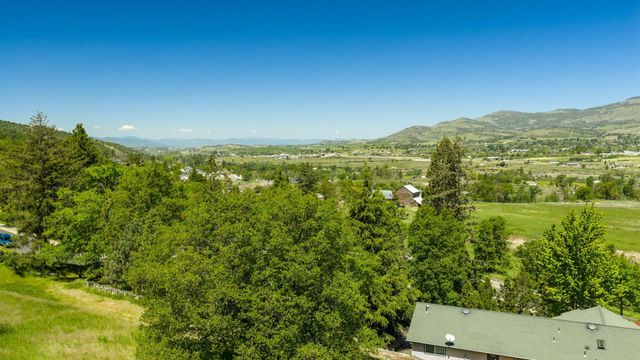 Schofield Street, Ashland, OR 97520