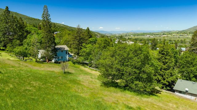 Schofield Street, Ashland, OR 97520