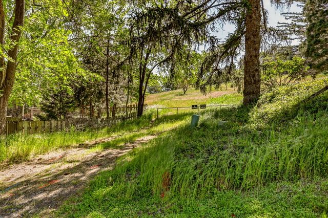 Schofield Street, Ashland, OR 97520