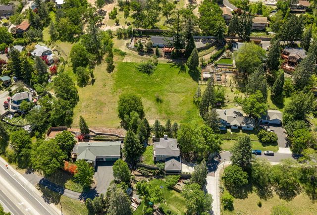 Schofield Street, Ashland, OR 97520