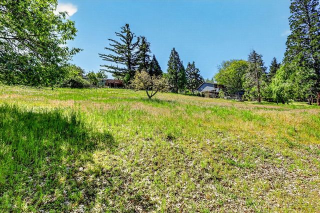 Schofield Street, Ashland, OR 97520
