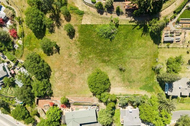 Schofield Street, Ashland, OR 97520
