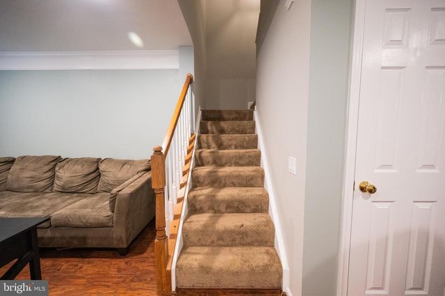 46946 COURTYARD SQ, Sterling, VA 20164