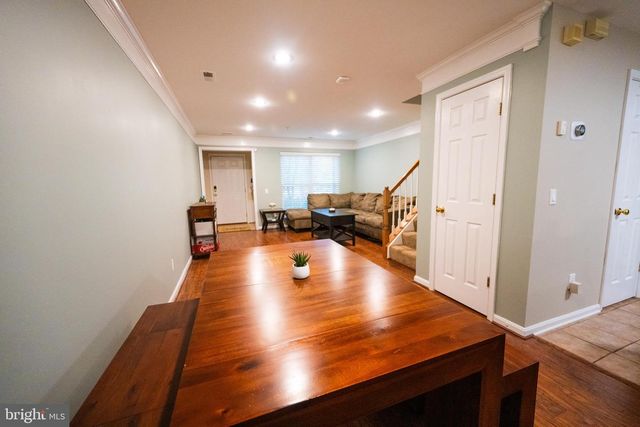 46946 COURTYARD SQ, Sterling, VA 20164