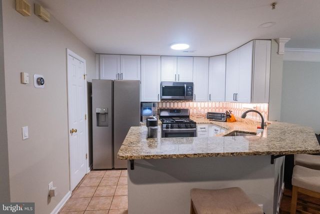 46946 COURTYARD SQ, Sterling, VA 20164