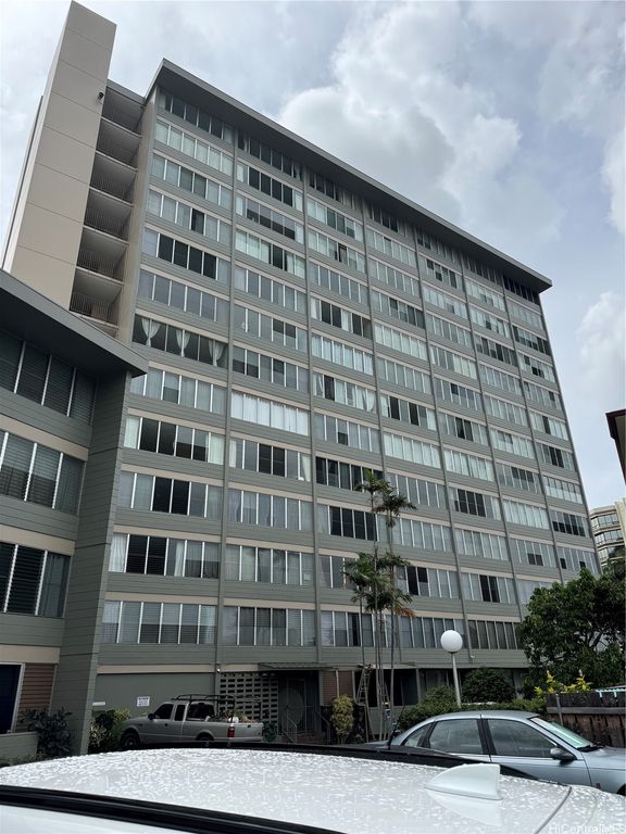 1550 Wilder Avenue 1304, Honolulu, HI 96822