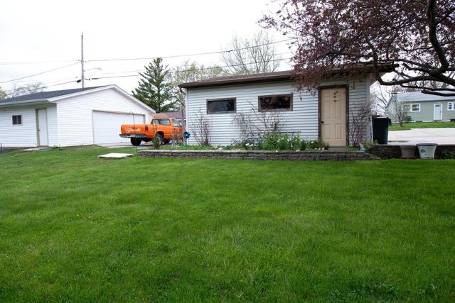 1308 Mackinac AVENUE, South Milwaukee, WI 53172