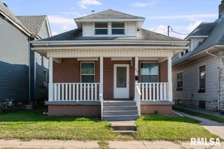 812 7TH Avenue, Rock Island, IL 61201