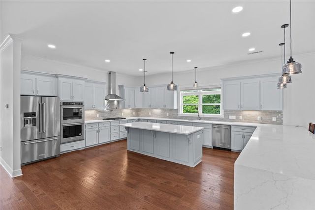 106 Lakeview Lane, Headland, AL 36345