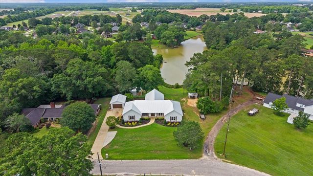 106 Lakeview Lane, Headland, AL 36345