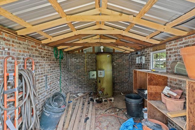 106 Lakeview Lane, Headland, AL 36345