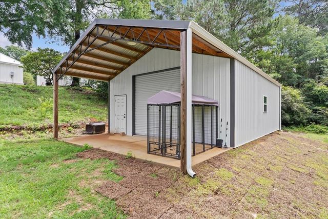 106 Lakeview Lane, Headland, AL 36345