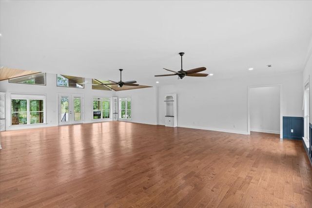 106 Lakeview Lane, Headland, AL 36345