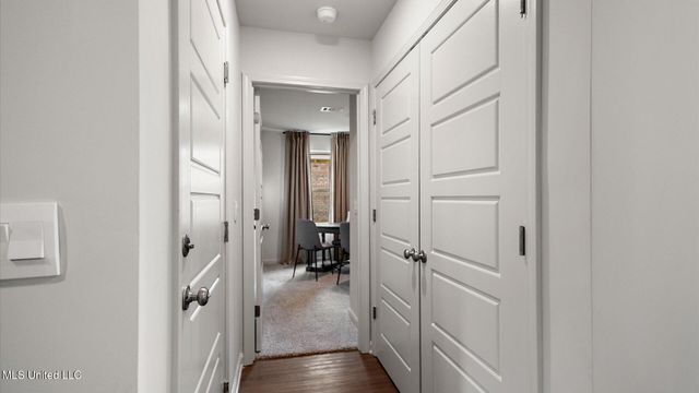 5013 Fox Glen Drive, Jackson, MS 39212