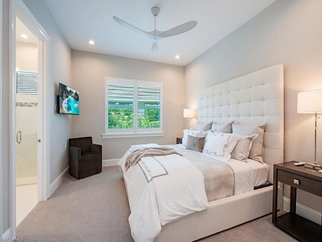 6265 Negril Isle DR, Naples, FL 34113