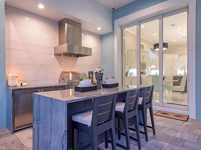 6265 Negril Isle DR, Naples, FL 34113