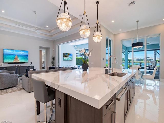 6265 Negril Isle DR, Naples, FL 34113