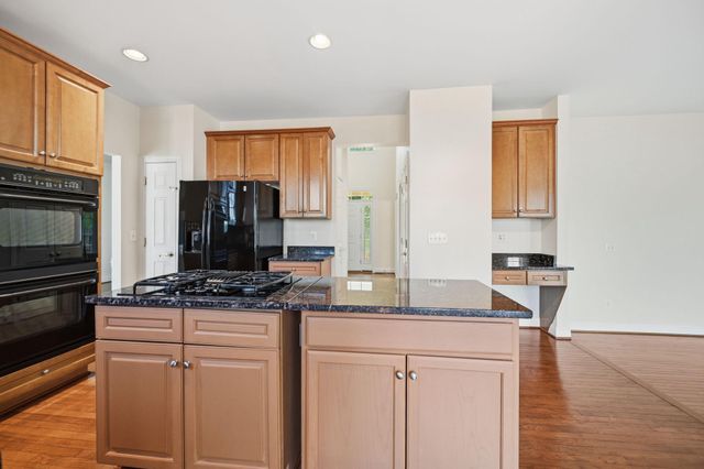 3311 MCCORKLE CT, Triangle, VA 22172